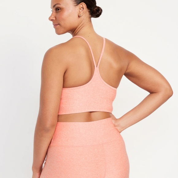 NWT OLD NAVY Light Support Cloud+ Sports Bra Color: Nectar - Picture 6 of 8